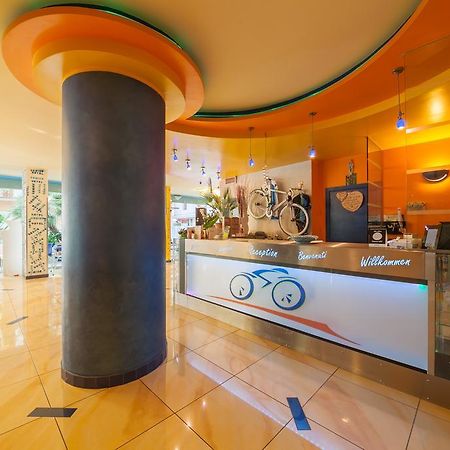 Hotel Senior Cattolica Luaran gambar