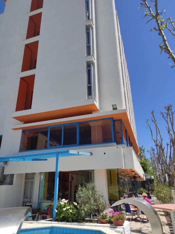 Hotel Senior Cattolica Luaran gambar