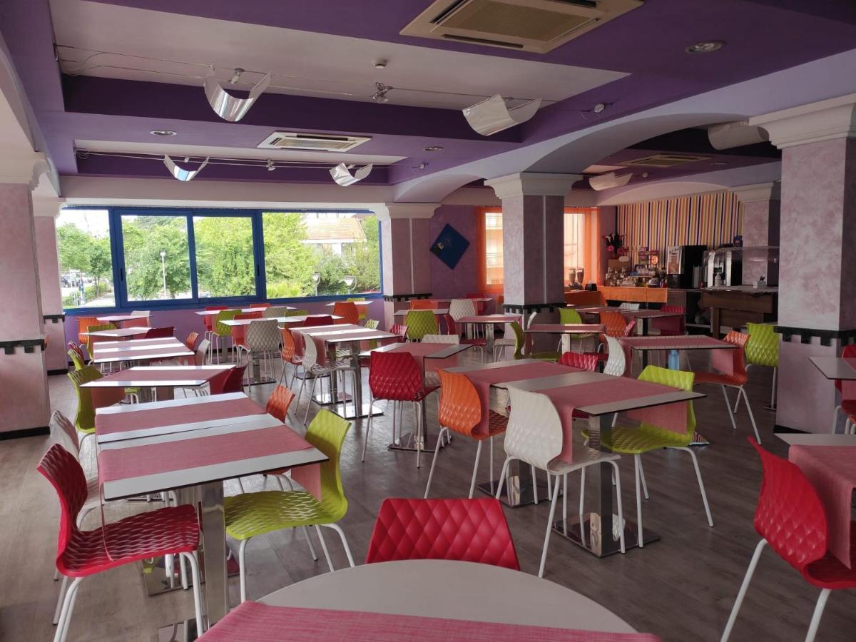 Hotel Senior Cattolica Luaran gambar