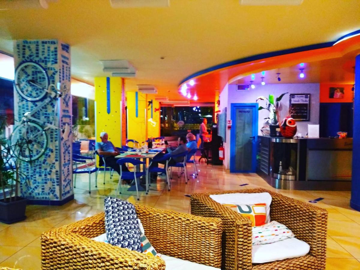 Hotel Senior Cattolica Luaran gambar