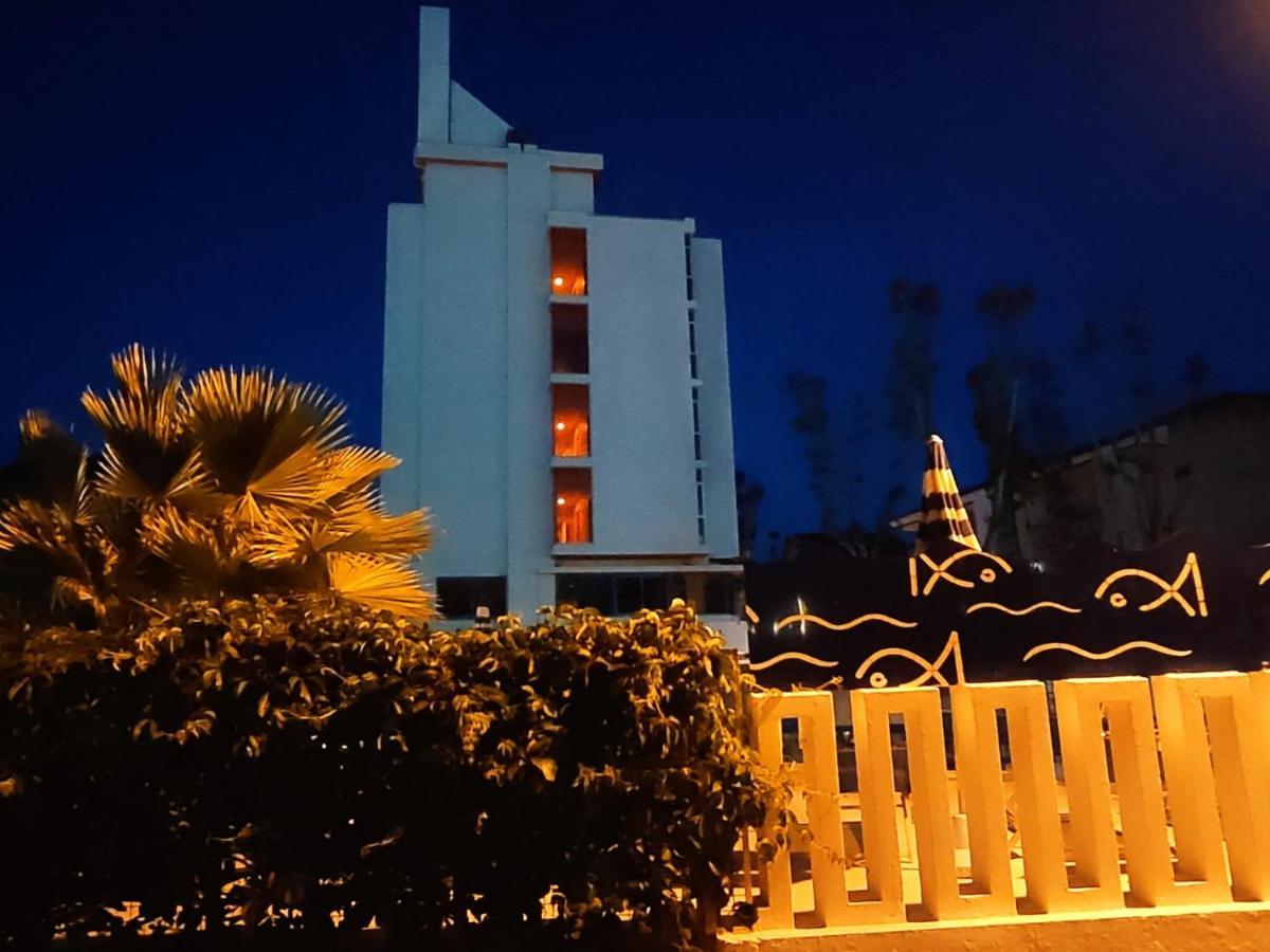Hotel Senior Cattolica Luaran gambar