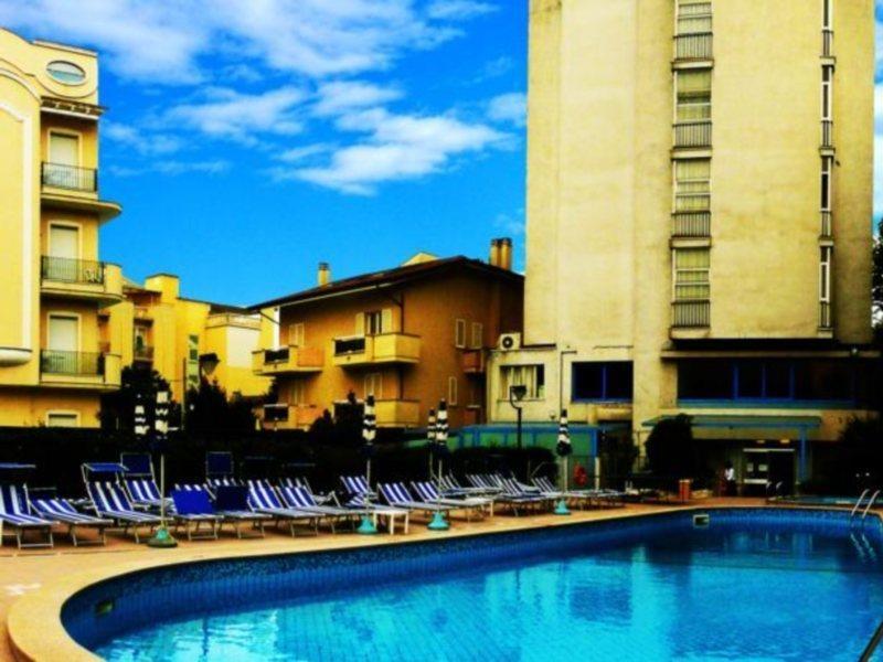 Hotel Senior Cattolica Luaran gambar